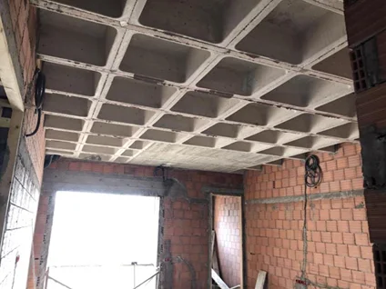 Sous-face de dalle décoffrée